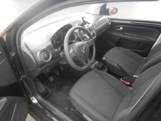 VOLKSWAGEN up! usata, con Autoradio