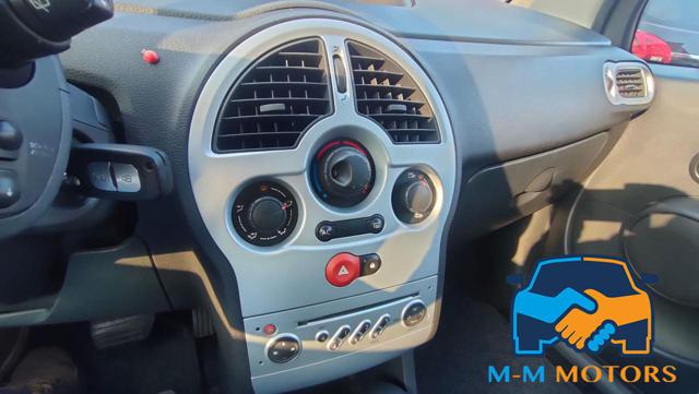 RENAULT Modus usata, con Sedile posteriore sdoppiato