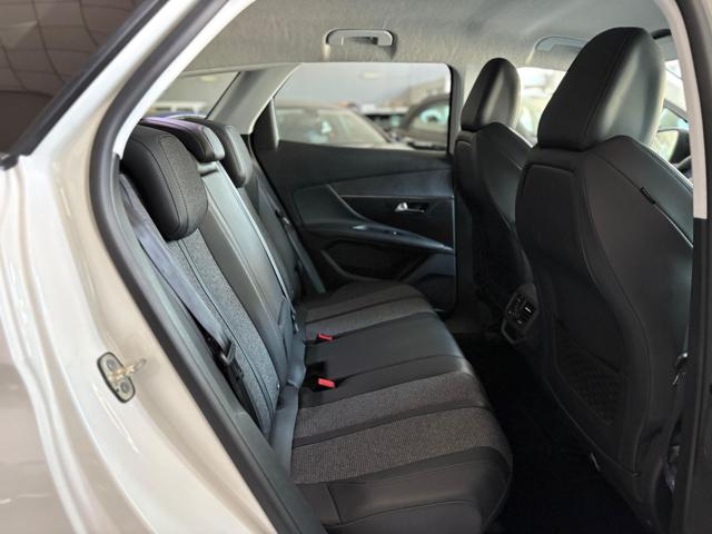 PEUGEOT 3008 usata, con Volante multifunzione