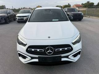 MERCEDES-BENZ GLA 200 usata, con Airbag