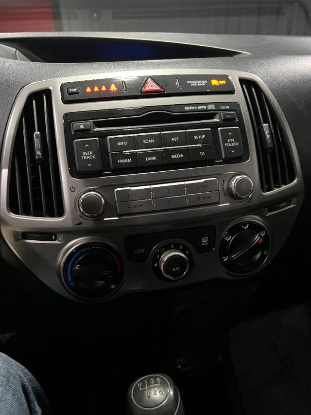 HYUNDAI i20 usata, con Chiusura centralizzata