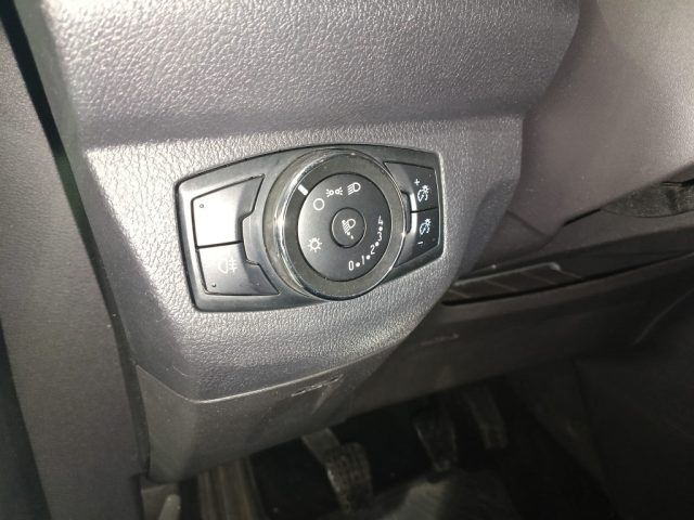 FORD Tourneo Courier usata, con Volante multifunzione