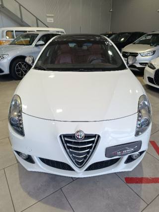 ALFA ROMEO Giulietta usata, con Autoradio