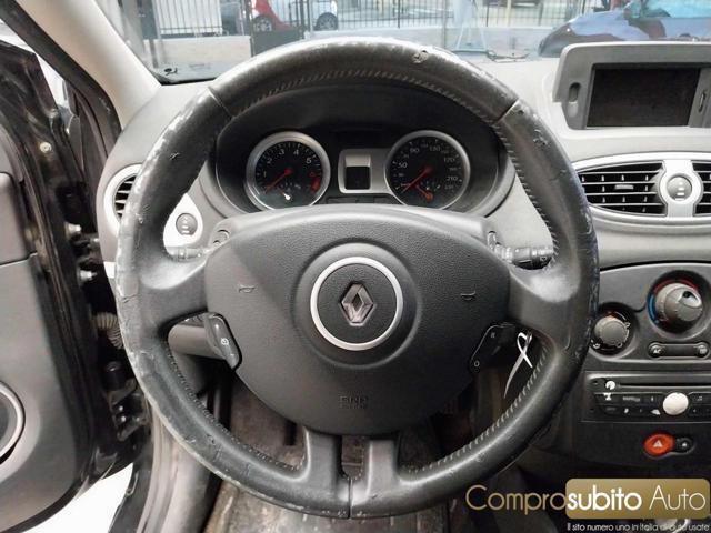 RENAULT Clio usata 19