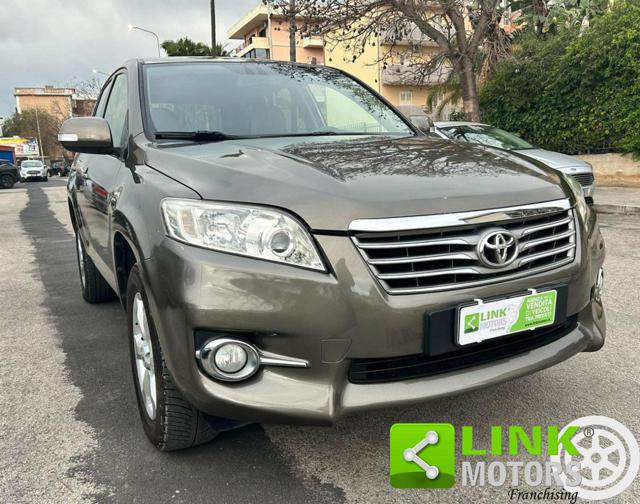 TOYOTA RAV 4 MY23 usata, con Airbag laterali