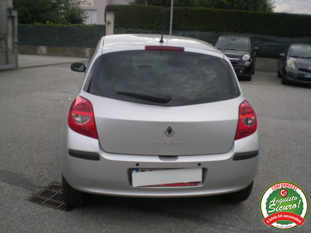 RENAULT Clio usata, con Chiusura centralizzata