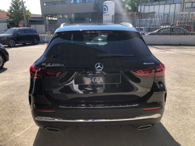MERCEDES-BENZ GLA 200 usata, con Alzacristalli elettrici