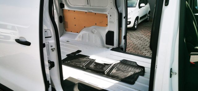 TOYOTA Proace usata, con Bluetooth