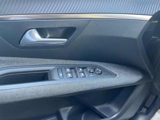 PEUGEOT 3008 usata, con Autoradio