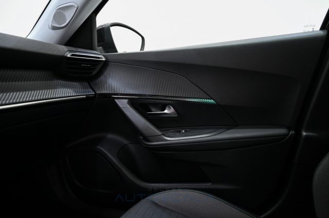 PEUGEOT 2008 usata, con Cruise Control