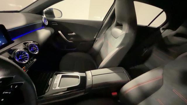 MERCEDES-BENZ A 250 usata, con Fari LED