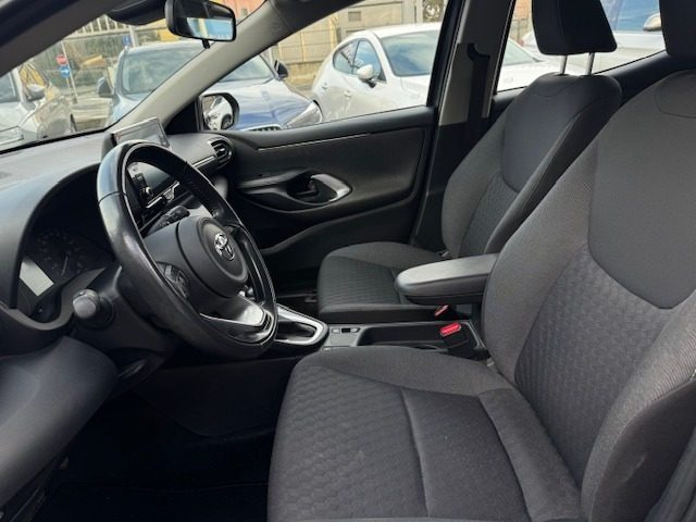 TOYOTA Yaris usata, con Bluetooth