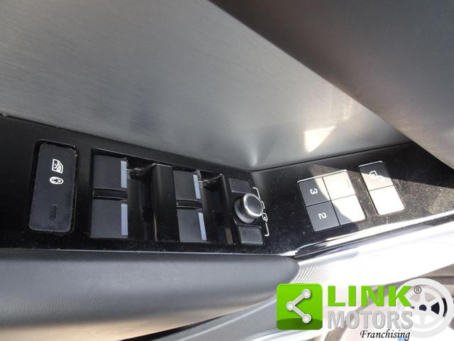 LAND ROVER Range Rover Velar usata, con Antifurto