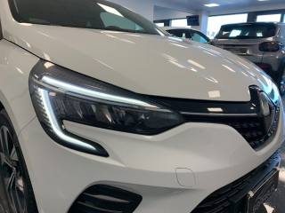 RENAULT Clio usata, con Luci diurne LED