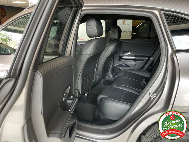 MERCEDES-BENZ GLA 200 usata, con Volante in pelle