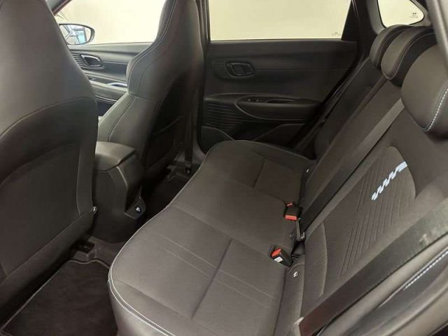 HYUNDAI i20 usata, con Controllo automatico clima