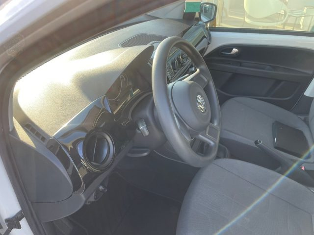 VOLKSWAGEN up! usata 16