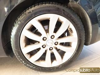 KIA Carens usata, con Specchietti laterali elettrici