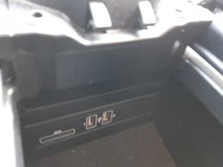 MERCEDES-BENZ E 220 usata, con Fendinebbia