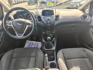 FORD Fiesta usata, con Autoradio
