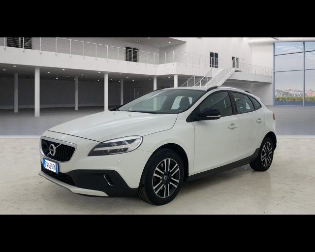 VOLVO V40 Cross Country usata, con ABS