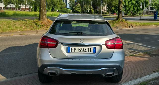MERCEDES-BENZ GLA 200 usata, con Alzacristalli elettrici
