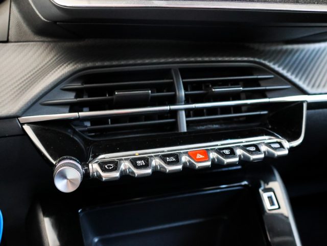 PEUGEOT 208 usata, con Vivavoce