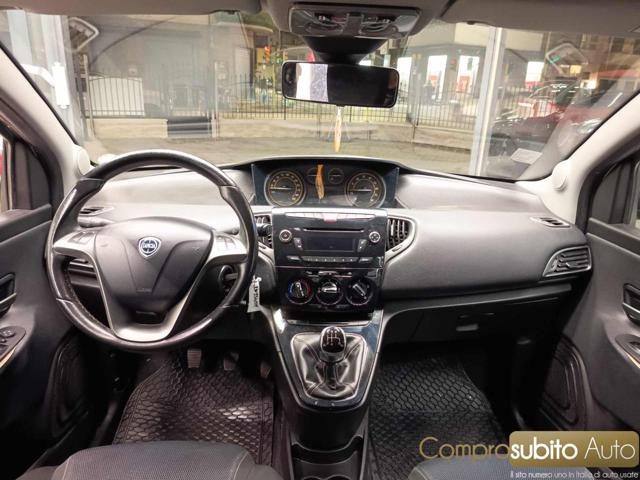 LANCIA Ypsilon usata, con Sedile posteriore sdoppiato