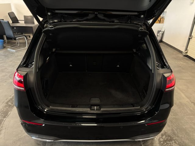 MERCEDES-BENZ B 180 usata, con Touch screen