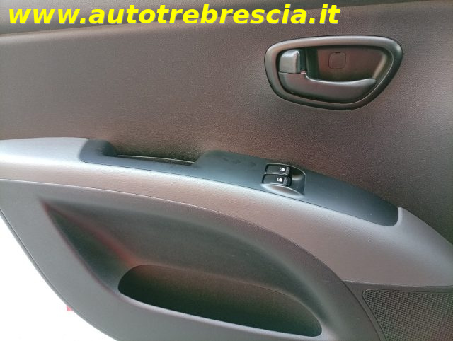 HYUNDAI i10 usata 10