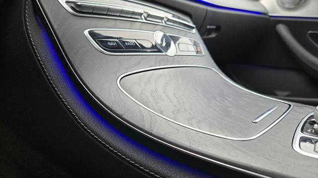 MERCEDES-BENZ E 220 usata, con Controllo trazione