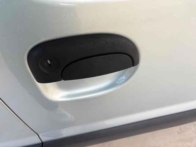 RENAULT Kangoo usata 33