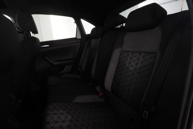 VOLKSWAGEN Taigo usata 9