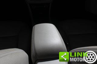 MERCEDES-BENZ GLA 200 usata, con Fari LED