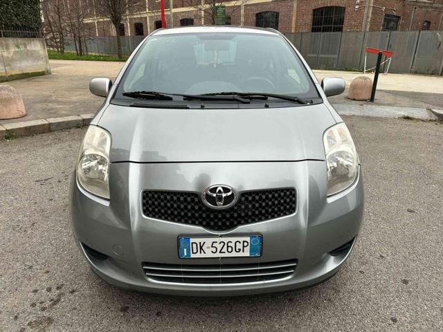 TOYOTA Yaris usata, con Airbag