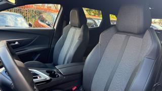 PEUGEOT 3008 usata, con Sistema di navigazione