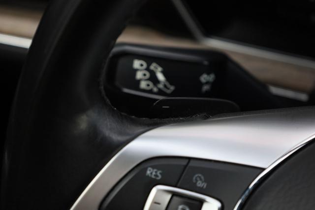 VOLKSWAGEN Touareg usata, con Touch screen