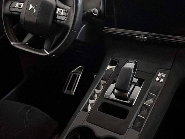 DS AUTOMOBILES DS 7 Crossback usata, con Touch screen