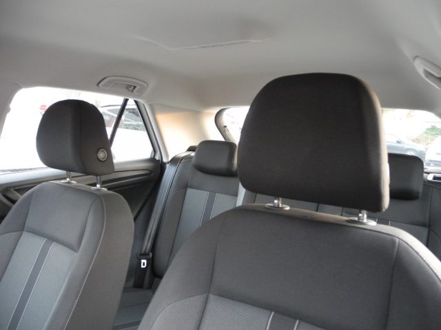 VOLKSWAGEN T-Roc usata, con Apple CarPlay