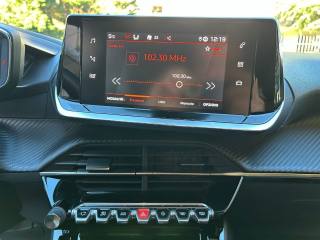 PEUGEOT 2008 usata, con Controllo trazione