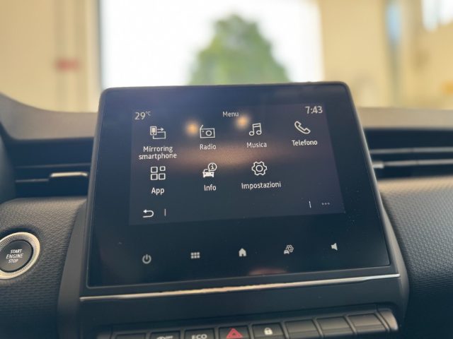 RENAULT Clio usata, con USB