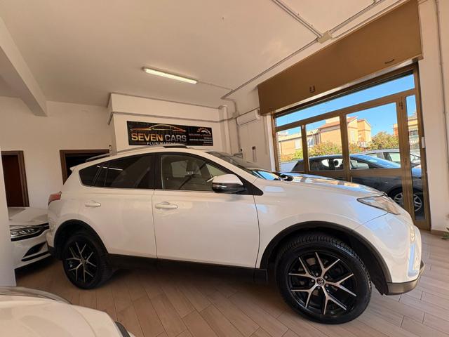 TOYOTA RAV 4 MY23 usata, con Airbag Passeggero