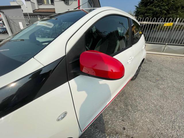 TOYOTA Aygo usata, con Airbag testa