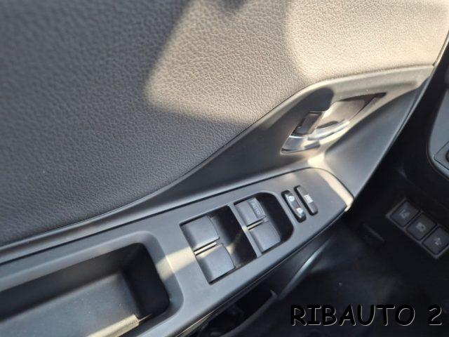 TOYOTA Yaris usata, con Park Distance Control