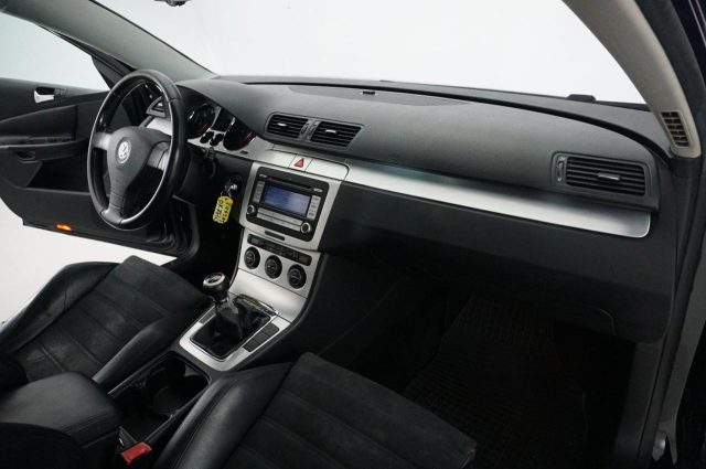 VOLKSWAGEN Passat usata, con Sedili sportivi