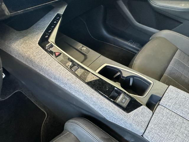 PEUGEOT 3008 usata 18