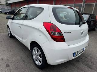 HYUNDAI i20 usata, con Autoradio