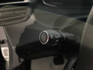 PEUGEOT 2008 usata, con Sensore di pioggia