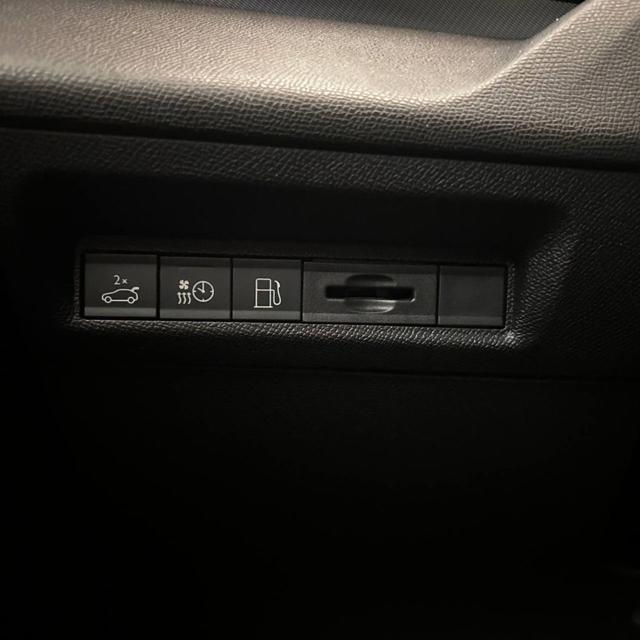 PEUGEOT 408 usata, con Vivavoce