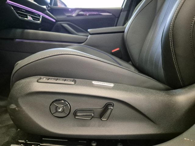 VOLKSWAGEN Passat usata, con USB